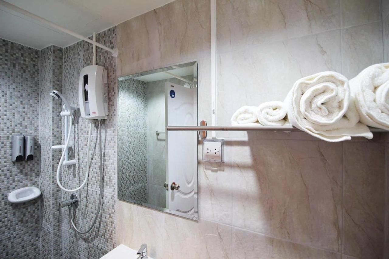 בנגקוק R 17 Living Hotel מראה חיצוני תמונה