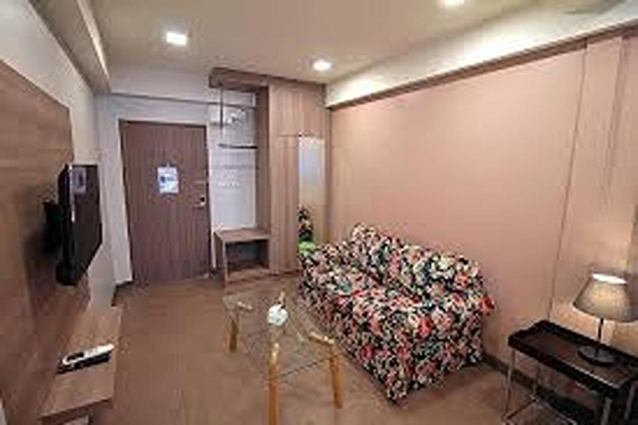 בנגקוק R 17 Living Hotel מראה חיצוני תמונה